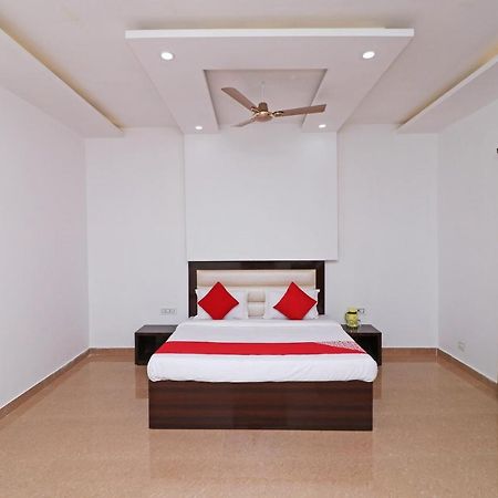 Oyo 29755 Hotel Jammu Airlines מראה חיצוני תמונה