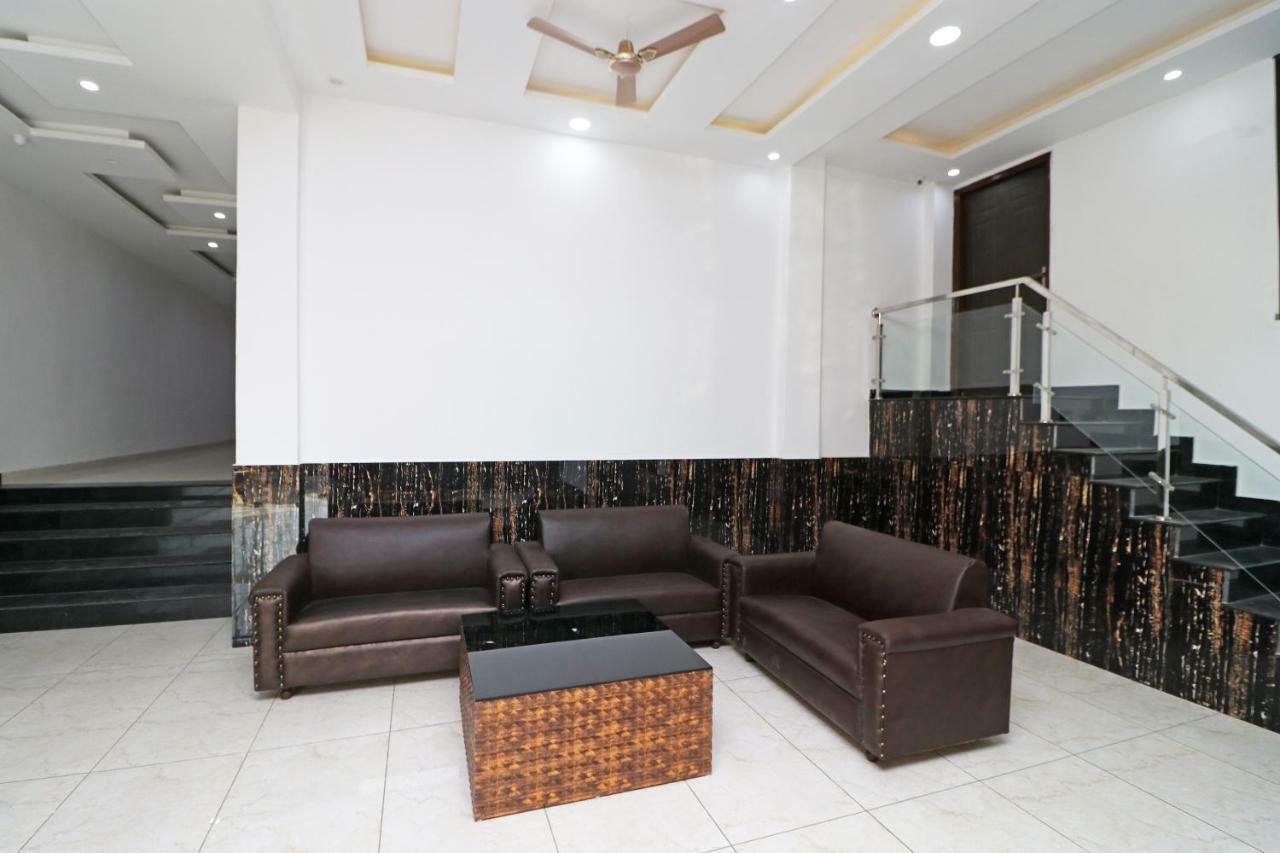 Oyo 29755 Hotel Jammu Airlines מראה חיצוני תמונה