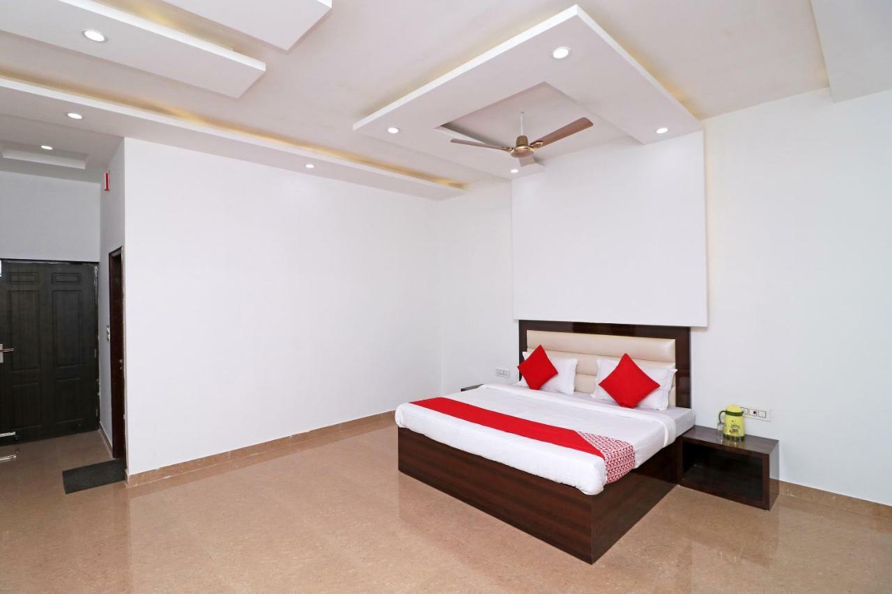 Oyo 29755 Hotel Jammu Airlines מראה חיצוני תמונה