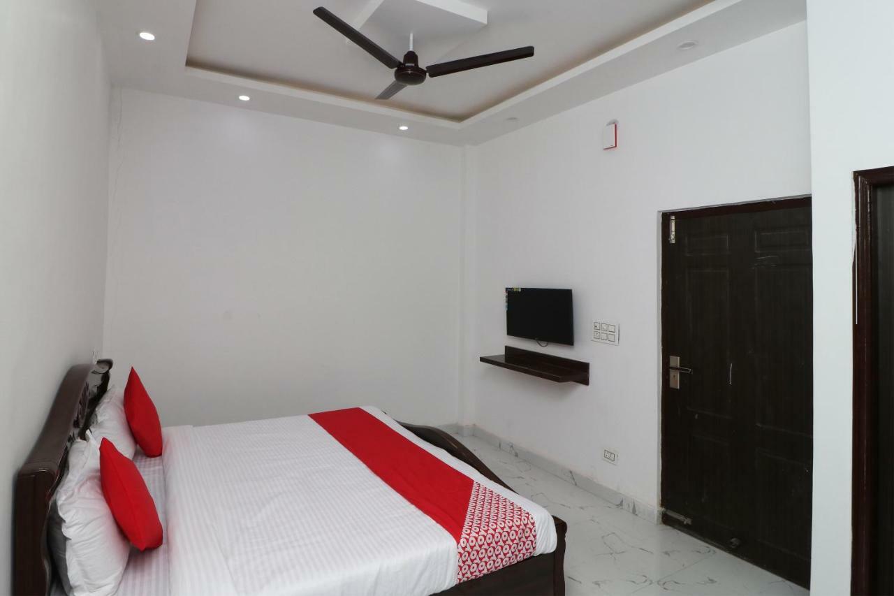 Oyo 29755 Hotel Jammu Airlines מראה חיצוני תמונה