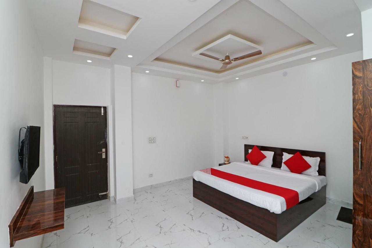 Oyo 29755 Hotel Jammu Airlines מראה חיצוני תמונה